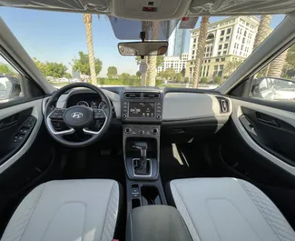 Hyundai Creta 2022 zur Miete verfügbar in Dubai, mit Kilometerbegrenzung 250 km/Tag.