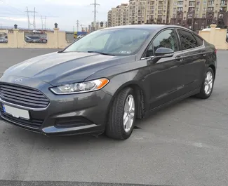 Ford Fusion Sedan 2014 mit Antriebssystem Frontantrieb, verfügbar in Tiflis.