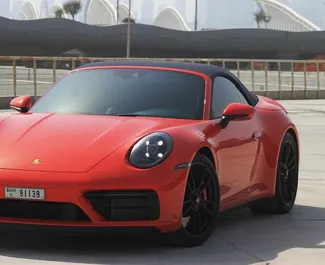 Frontansicht eines Mietwagens Porsche 911 Carrera GTS in Dubai, VAE ✓ Auto Nr.6799. ✓ Automatisch TM ✓ 0 Bewertungen.