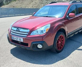 Frontansicht eines Mietwagens Subaru Outback in Tiflis, Georgien ✓ Auto Nr.7018. ✓ Automatisch TM ✓ 1 Bewertungen.