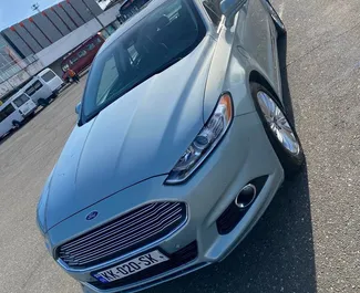 Mietwagen Ford Fusion Sedan 2017 in Georgien, mit Hybride-Kraftstoff und 220 PS ➤ Ab 100 GEL pro Tag.