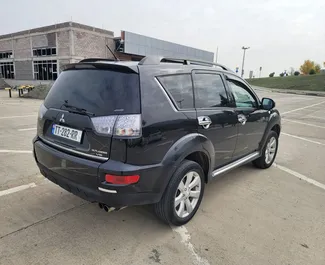 Mietwagen Mitsubishi Outlander 2012 in Georgien, mit Benzin-Kraftstoff und 220 PS ➤ Ab 77 GEL pro Tag.