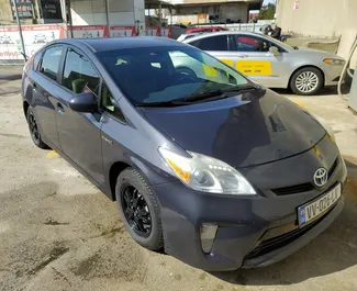 Autovermietung Toyota Prius Nr.5731 Automatisch am Flughafen Kutaisi, ausgestattet mit einem 1,8L Motor ➤ Von Nika in Georgien.