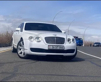 Frontansicht eines Mietwagens Bentley Flying Spur in Eriwan, Armenien ✓ Auto Nr.6771. ✓ Automatisch TM ✓ 0 Bewertungen.