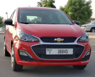 Frontansicht eines Mietwagens Chevrolet Spark in Dubai, VAE ✓ Auto Nr.6787. ✓ Automatisch TM ✓ 0 Bewertungen.