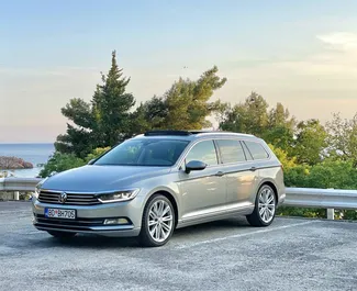 Frontansicht eines Mietwagens Volkswagen Passat Variant in Budva, Montenegro ✓ Auto Nr.6779. ✓ Automatisch TM ✓ 0 Bewertungen.