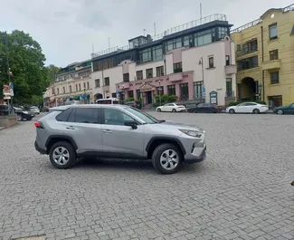 Vermietung Toyota Rav4. Komfort, SUV, Crossover Fahrzeug zur Miete in Georgien ✓ Kaution Keine Kaution ✓ Versicherungsoptionen KFZ-HV, VKV Komplett, Insassen, Diebstahlschutz, Ausland.