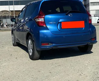 Nissan Note 2019 zur Miete verfügbar in Larnaca, mit Kilometerbegrenzung unbegrenzte.