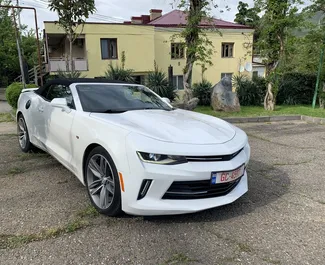 Mietwagen Chevrolet Camaro Cabrio 2016 in Georgien, mit Benzin-Kraftstoff und 335 PS ➤ Ab 200 GEL pro Tag.