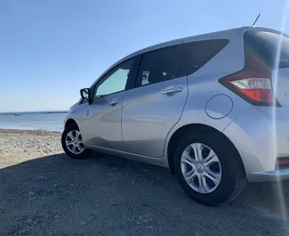 Mietwagen Nissan Note 2019 auf Zypern, mit Benzin-Kraftstoff und 120 PS ➤ Ab 25 EUR pro Tag.