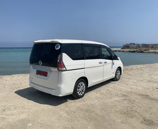 Vermietung Nissan Serena. Komfort, Minivan Fahrzeug zur Miete auf Zypern ✓ Kaution Keine Kaution ✓ Versicherungsoptionen KFZ-HV, TKV, VKV Plus, Insassen, Diebstahlschutz, Junge.