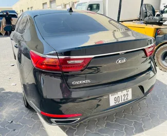 Benzin 2,5L Motor von Kia Cadenza 2019 zur Miete in Dubai.