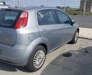 Autovermietung Fiat Punto Nr.7296 Schaltgetriebe in Durres, ausgestattet mit einem 1,6L Motor ➤ Von Krisi in Albanien.