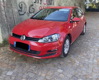 Frontansicht eines Mietwagens Volkswagen Golf 7 in Durres, Albanien ✓ Auto Nr.7289. ✓ Automatisch TM ✓ 0 Bewertungen.