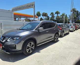 Frontansicht eines Mietwagens Nissan X-Trail in Limassol, Zypern ✓ Auto Nr.7236. ✓ Automatisch TM ✓ 0 Bewertungen.