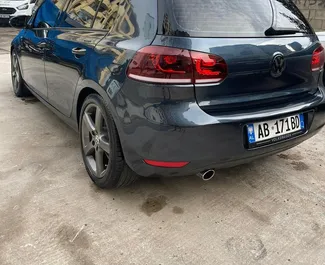Vermietung Volkswagen Golf 6. Wirtschaft, Komfort Fahrzeug zur Miete in Albanien ✓ Kaution Einzahlung von 200 EUR ✓ Versicherungsoptionen KFZ-HV, TKV, Ausland.