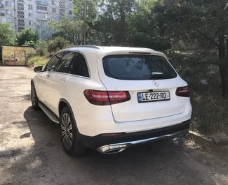 Mercedes-Benz GLC-Class 2018 zur Miete verfügbar in Tiflis, mit Kilometerbegrenzung unbegrenzte.