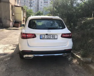 Diesel 2,2L Motor von Mercedes-Benz GLC-Class 2018 zur Miete in Tiflis.