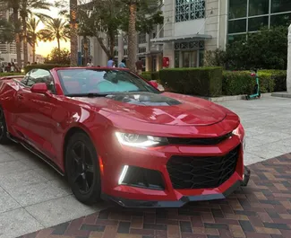 Frontansicht eines Mietwagens Chevrolet Camaro Cabrio in Dubai, VAE ✓ Auto Nr.5733. ✓ Automatisch TM ✓ 1 Bewertungen.