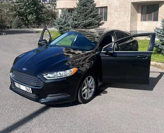 Mietwagen Ford Fusion Sedan 2013 in Armenien, mit Benzin-Kraftstoff und 175 PS ➤ Ab 54 USD pro Tag.