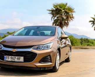 Vermietung Chevrolet Cruze. Komfort Fahrzeug zur Miete in Georgien ✓ Kaution Einzahlung von 250 GEL ✓ Versicherungsoptionen KFZ-HV, TKV, VKV Plus, VKV Komplett, Insassen, Diebstahlschutz.