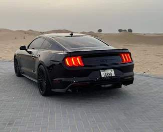 Benzin 5,0L Motor von Ford Mustang GT 2021 zur Miete in Dubai.