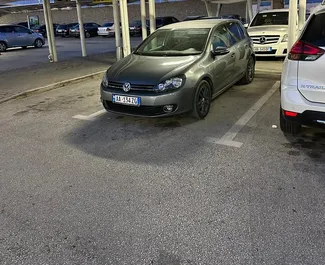 Frontansicht eines Mietwagens Volkswagen Golf 6 in Durres, Albanien ✓ Auto Nr.7405. ✓ Schaltgetriebe TM ✓ 0 Bewertungen.