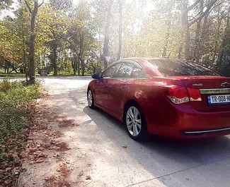 Vermietung Chevrolet Cruze. Komfort Fahrzeug zur Miete in Georgien ✓ Kaution Einzahlung von 300 GEL ✓ Versicherungsoptionen VKV Komplett, Junge.