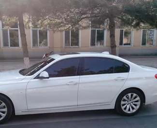 Frontansicht eines Mietwagens BMW 320d am Flughafen Colombo, Sri Lanka ✓ Auto Nr.7636. ✓ Automatisch TM ✓ 0 Bewertungen.