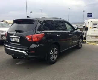 Vermietung Nissan Pathfinder. Komfort, Premium, SUV, Crossover Fahrzeug zur Miete in Georgien ✓ Kaution Keine Kaution ✓ Versicherungsoptionen KFZ-HV, TKV.