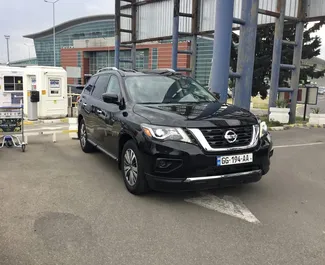 Mietwagen Nissan Pathfinder 2020 in Georgien, mit Benzin-Kraftstoff und 243 PS ➤ Ab 201 GEL pro Tag.