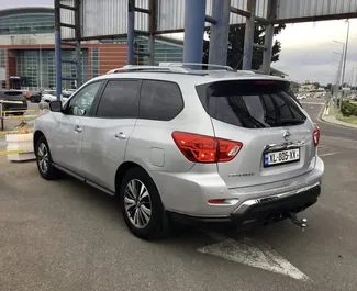 Vermietung Nissan Pathfinder. Komfort, Premium, SUV, Crossover Fahrzeug zur Miete in Georgien ✓ Kaution Keine Kaution ✓ Versicherungsoptionen KFZ-HV, TKV.