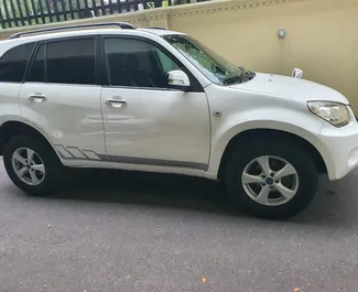 Frontansicht eines Mietwagens Toyota Rav4 am Flughafen Colombo, Sri Lanka ✓ Auto Nr.7635. ✓ Automatisch TM ✓ 0 Bewertungen.