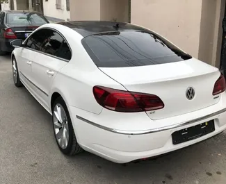 Frontansicht eines Mietwagens Volkswagen Passat-CC in Tirana, Albanien ✓ Auto Nr.7857. ✓ Automatisch TM ✓ 0 Bewertungen.