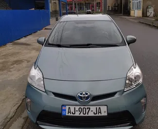 Autovermietung Toyota Prius Nr.7705 Automatisch am Flughafen Kutaisi, ausgestattet mit einem 1,8L Motor ➤ Von Nika in Georgien.