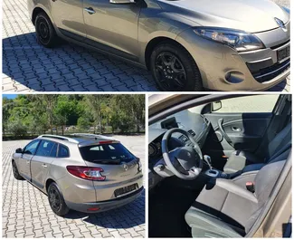 Frontansicht eines Mietwagens Renault Megane SW am Flughafen von Tirana, Albanien ✓ Auto Nr.7751. ✓ Automatisch TM ✓ 0 Bewertungen.