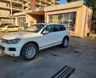 Mietwagen Volkswagen Touareg 2011 in Georgien, mit Benzin-Kraftstoff und 260 PS ➤ Ab 200 GEL pro Tag.