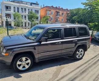 Mietwagen Jeep Patriot 2014 in Georgien, mit Benzin-Kraftstoff und 176 PS ➤ Ab 70 GEL pro Tag.