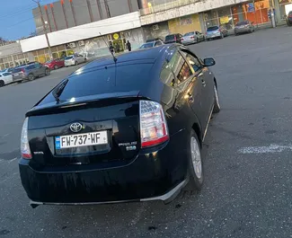 Vermietung Toyota Prius. Wirtschaft, Komfort Fahrzeug zur Miete in Georgien ✓ Kaution Einzahlung von 300 GEL ✓ Versicherungsoptionen KFZ-HV, TKV, Insassen.