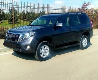 Frontansicht eines Mietwagens Toyota Land Cruiser Prado in Baku, Aserbaidschan ✓ Auto Nr.7973. ✓ Automatisch TM ✓ 0 Bewertungen.