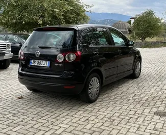 Volkswagen Golf Plus 2008 zur Miete verfügbar am Flughafen von Tirana, mit Kilometerbegrenzung unbegrenzte.