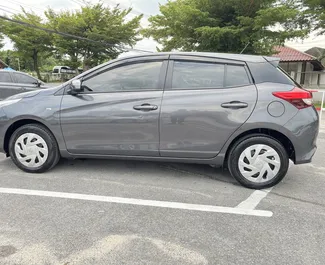 Autovermietung Toyota Yaris Ativ Nr.8107 Automatisch auf Samui Flughafen, ausgestattet mit einem 1,2L Motor ➤ Von Alonggorn in Thailand.