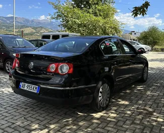 Autovermietung Volkswagen Passat Nr.8151 Schaltgetriebe am Flughafen von Tirana, ausgestattet mit einem 2,0L Motor ➤ Von Bruno in Albanien.