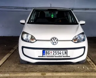 Autovermietung Volkswagen Up! Nr.8370 Schaltgetriebe am Belgrader Flughafen, ausgestattet mit einem 1,0L Motor ➤ Von Suzana in Serbien.