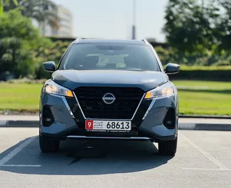 Mietwagen Nissan Kicks 2024 in VAE, mit Benzin-Kraftstoff und 118 PS ➤ Ab 90 AED pro Tag.