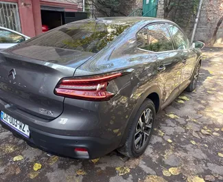 Vermietung Citroen C4 X. Komfort, Crossover Fahrzeug zur Miete in Georgien ✓ Kaution Einzahlung von 750 GEL ✓ Versicherungsoptionen KFZ-HV.