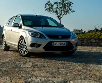 Frontansicht eines Mietwagens Ford Focus in Durres, Albanien ✓ Auto Nr.8213. ✓ Automatisch TM ✓ 0 Bewertungen.