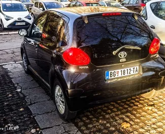 Toyota Aygo 2018 zur Miete verfügbar am Belgrader Flughafen, mit Kilometerbegrenzung unbegrenzte.