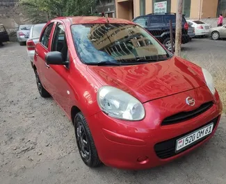 Frontansicht eines Mietwagens Nissan Micra in Eriwan, Armenien ✓ Auto Nr.6772. ✓ Schaltgetriebe TM ✓ 0 Bewertungen.