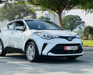 Mietwagen Toyota C-HR 2023 in VAE, mit Hybride-Kraftstoff und 160 PS ➤ Ab 110 AED pro Tag.